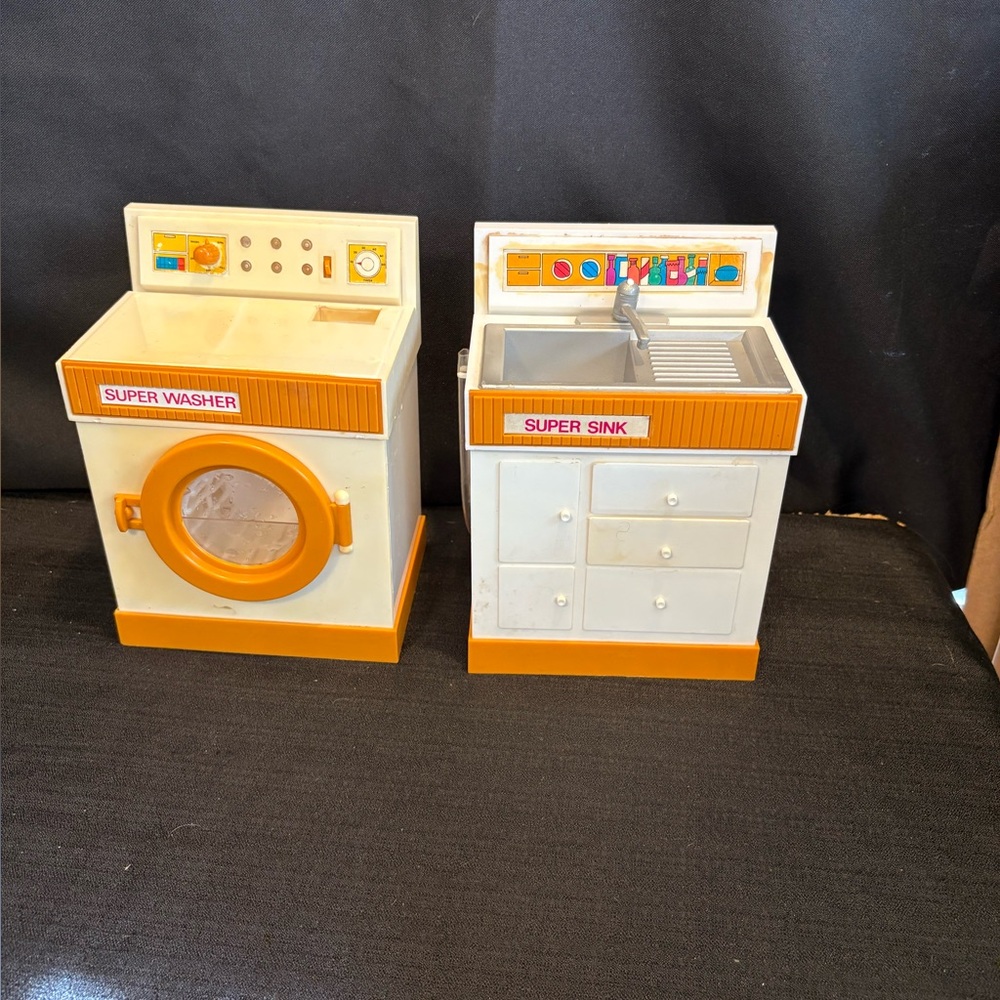 Vintage 1977 Nasta Ind. Super Sink and super washer Barbie Doll house appliances